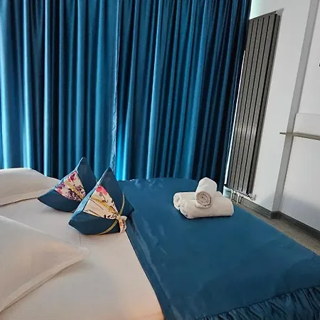 Alezi Promenada Prima Linie La Mare & Spa Apartmán Năvodari