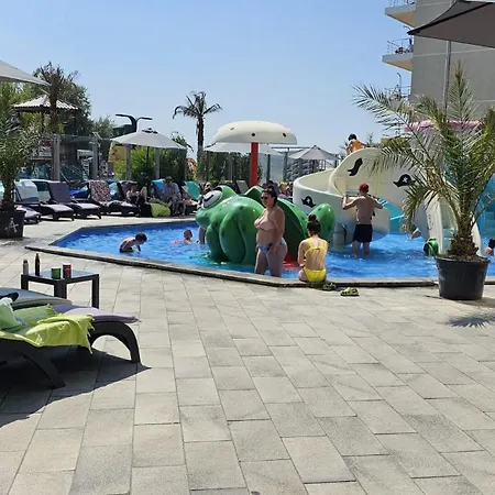 Apartmán Alezi Promenada Prima Linie La Mare & Spa Năvodari